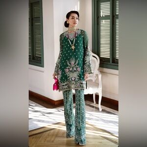 Mysie Tahira Brand New Outfit